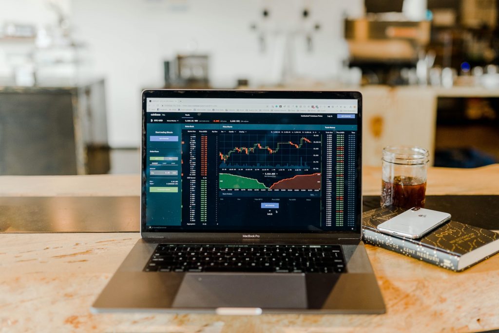 Beleggen kan risicovol zijn, laten je geld beleggen door een expert