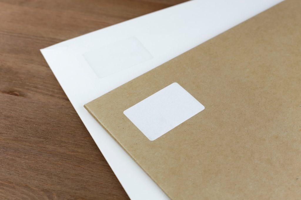 6 tips om te besparen op kantoorartikelen en verzendlabels