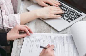 Hoe werkt per direct geld lenen zonder documenten in Nederland?